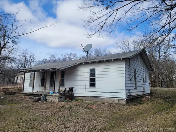 209 E 7th St, Beggs, OK 74421