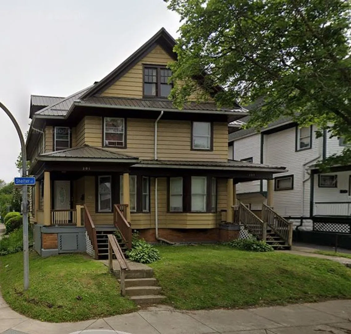 201-203 Shelter Street — Photo 1