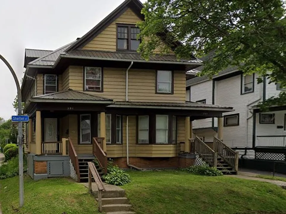 201-203 Shelter St