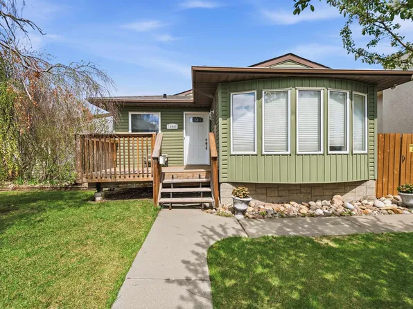 18648 57th Ave NW, Edmonton, AB T6M 2A5
