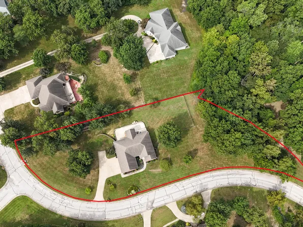 1401 Cedar Ridge Dr, Moberly, MO 65270
