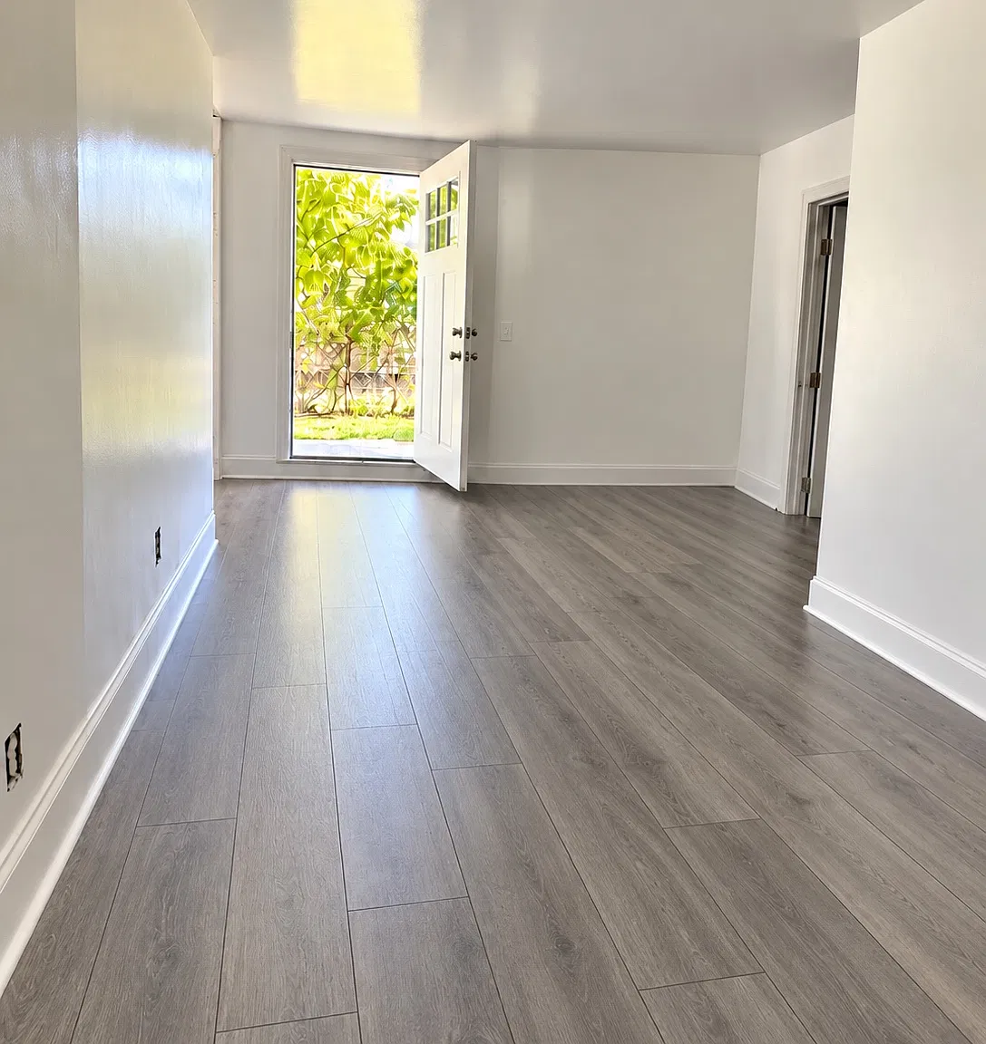3 bed, 1100 sqft, $2,000 — Photo 2