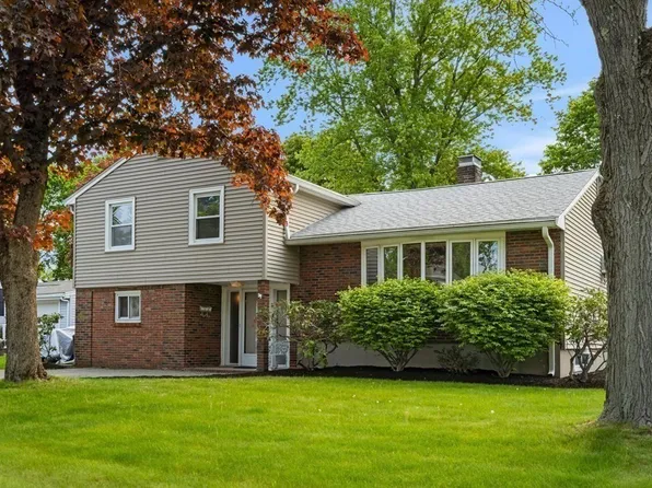 8 Kimberly Dr, Danvers, MA 01923