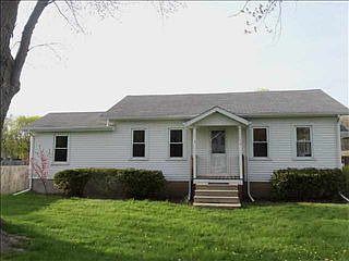 3rd image of 15156 Elkhart St
