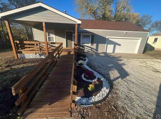 3428 SE 2nd St, Topeka, KS 66607