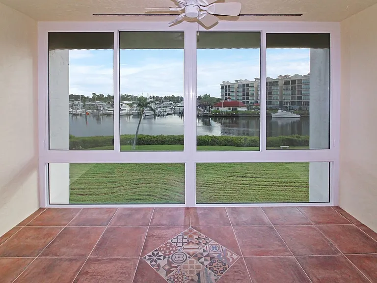 250 Santa Maria St #317 — Photo 16