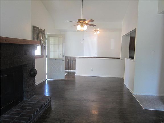 3rd image of 3513 Glen Arbor Dr