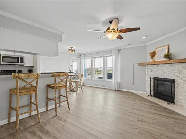 2225 Estuary Ct, Virginia Beach, VA 23451