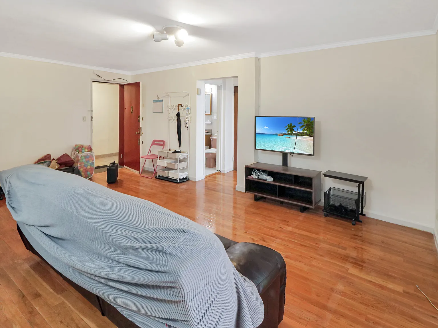 2 bed, 834 sqft, $2,600 — Photo 3
