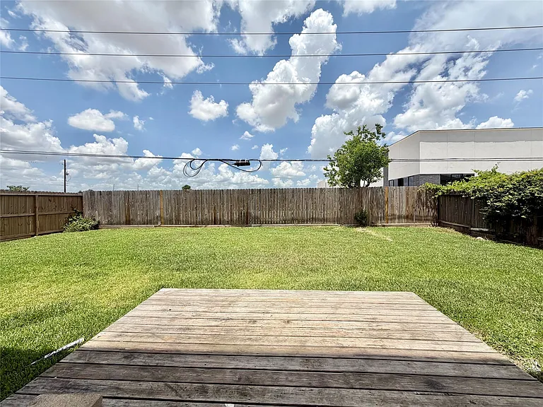 7403 Bering Landing Dr — Photo 46
