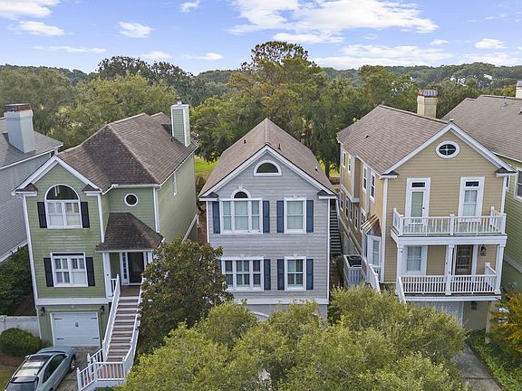 5th image of 10 Commons Ct