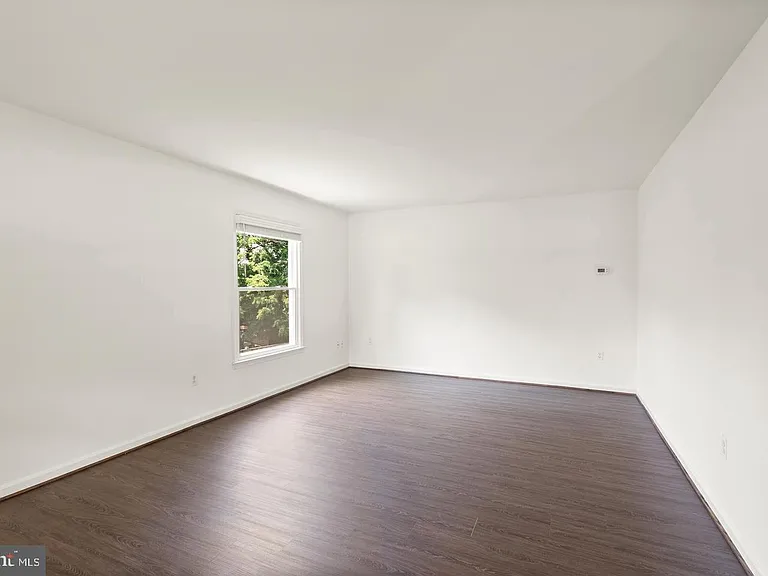 8902 Huxley Ct — Photo 62