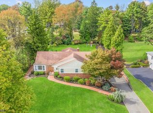 1412 Chapel Hl, Mountainside, NJ 07092