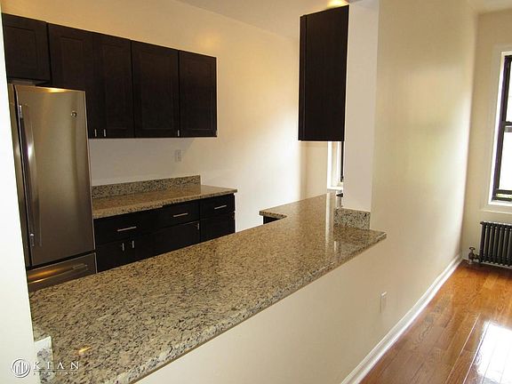 2nd image of 4308 40th St APT 4K