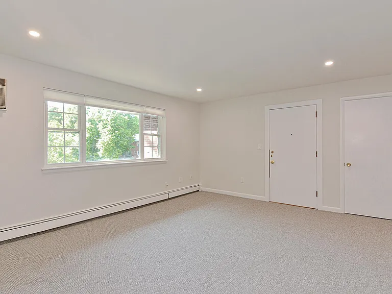 56 Jacqueline Rd #10 — Photo 11