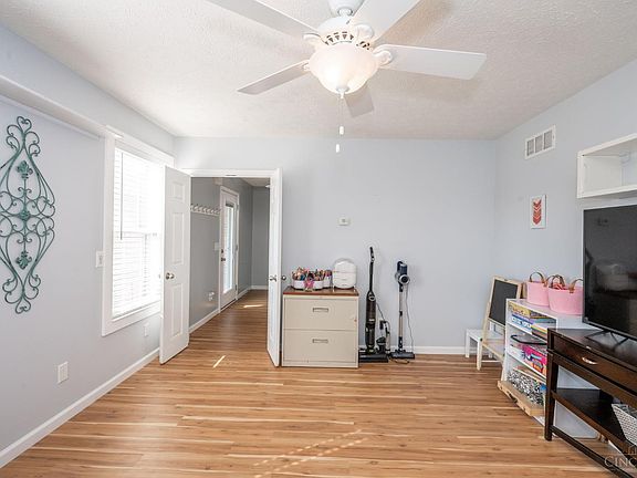 4th image of 4888 Meadow Vista Ct