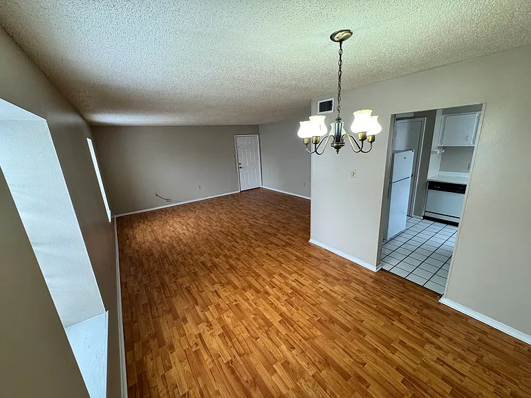 680 Sharp Ln #403 — Photo 11
