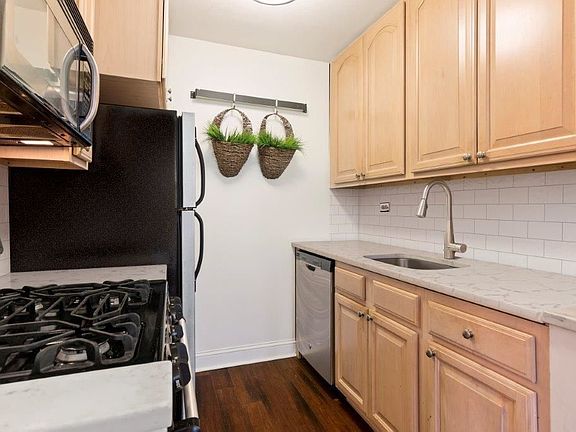 3rd image of 340 E 93rd St APT 6F