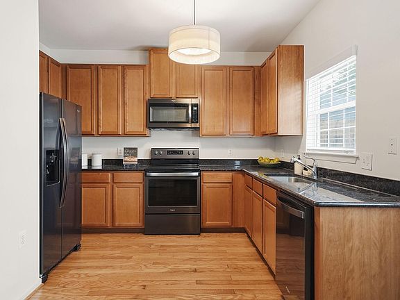 3rd image of 3218 15th Pl SE