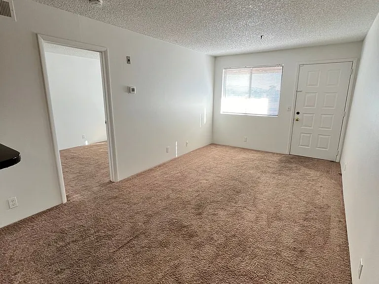 1381 E University Ave #304 — Photo 2