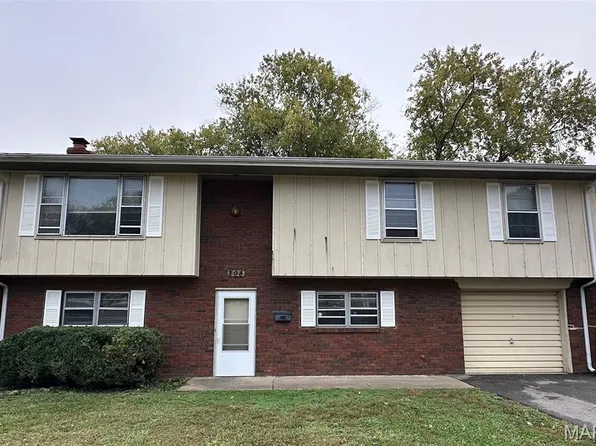 708 N Smiley St, O'Fallon, IL 62269