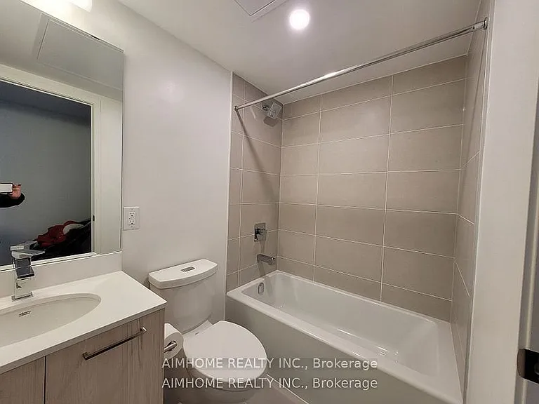 65 Mutual St #1405 — Photo 12