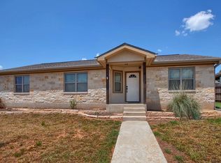 724 Darlington Dr, Fredericksburg, TX 78624