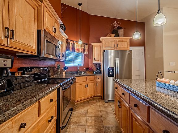 5th image of 10222 E 37th Pl