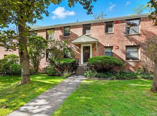 7 Rockledge Rd APT 2B, Hartsdale, NY 10530
