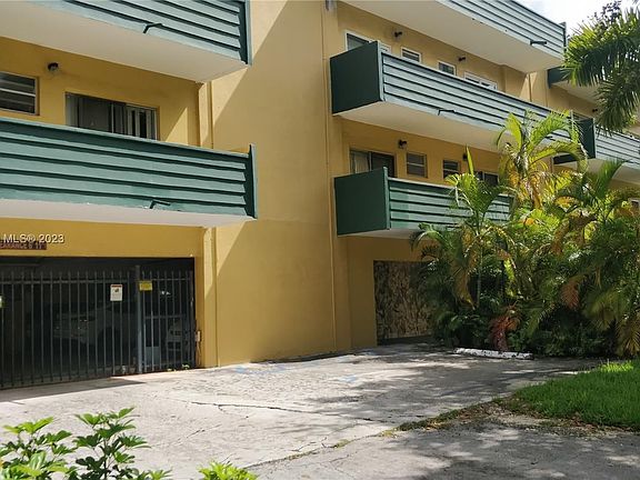 2nd image of 1975 NE 135th St APT 2H