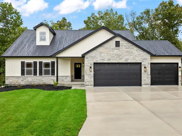 412 Shady Trail Dr, Troy, MO 63379