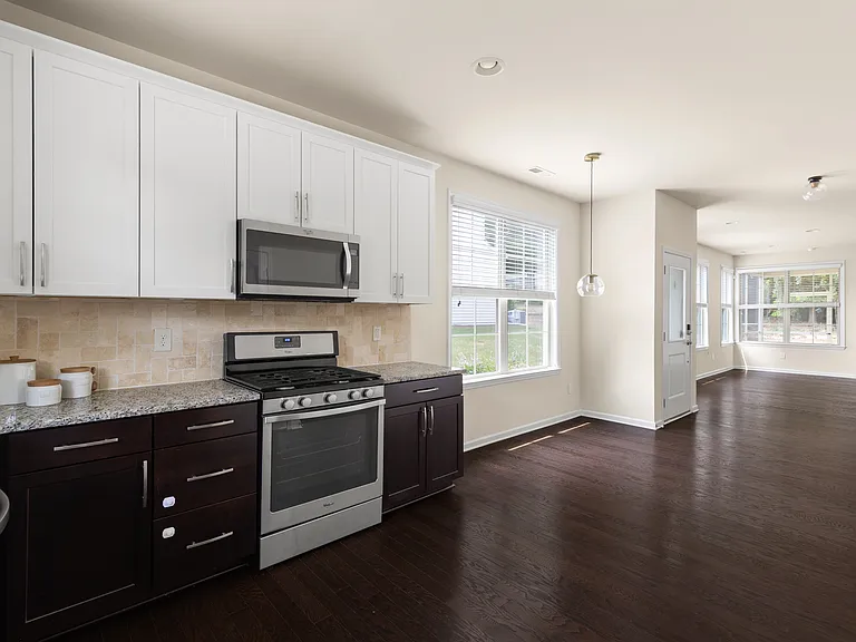 Bright Kitchen Cabinetry