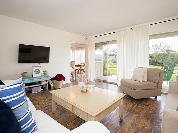 2nd image of 620 W Solana Cir Unit 1D