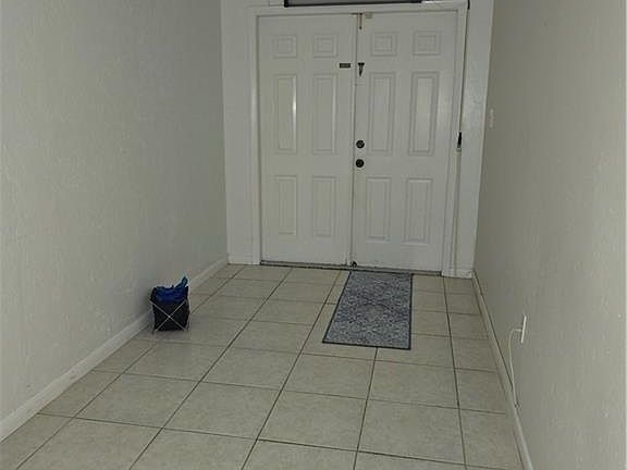 4th image of 4472 30th PL SW