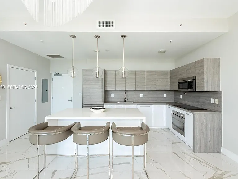 400 Sunny Isles Blvd #104 — Photo 6