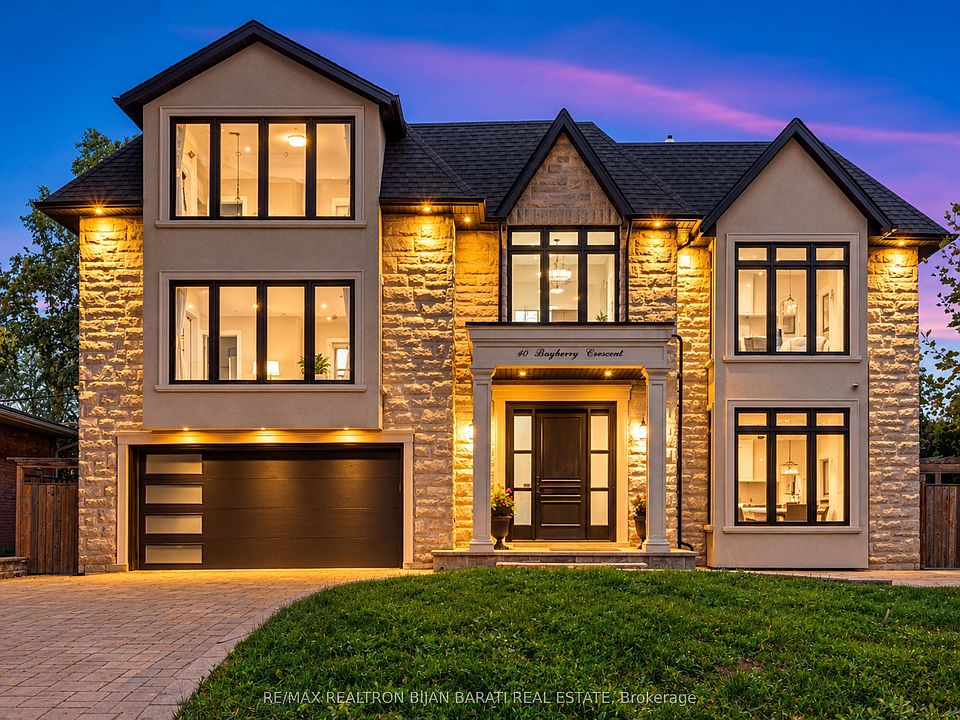 1st image of 10 Bayberry Cres