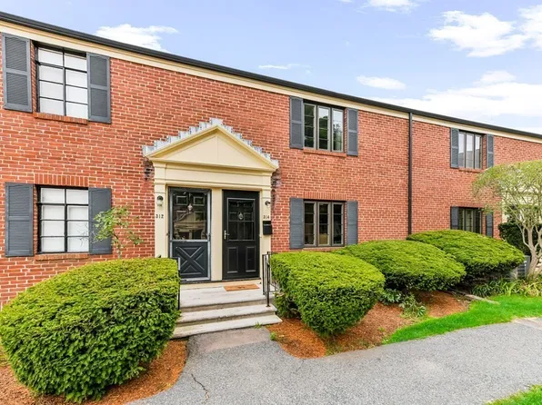 314 Lexington St, Watertown, MA 02472