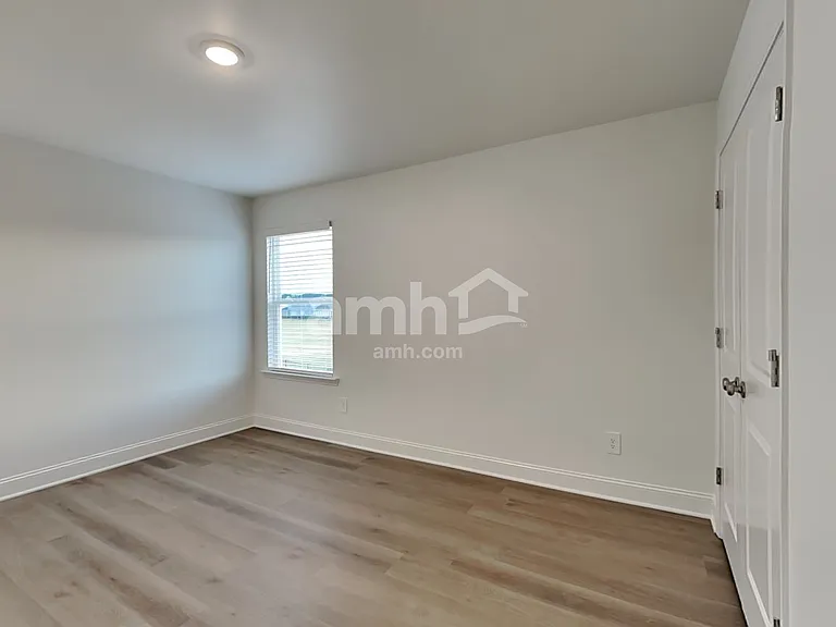 314 Golucke Way — Photo 20