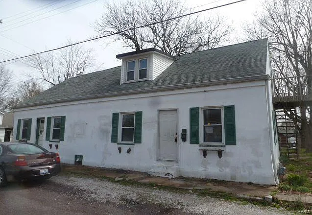700 S Lafayette St photo 1