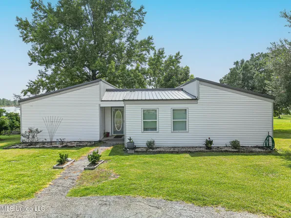 19559 Riverline Dr E, Saucier, MS 39574