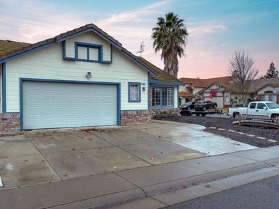 8950 Chantal Way, Sacramento, CA, 95829
