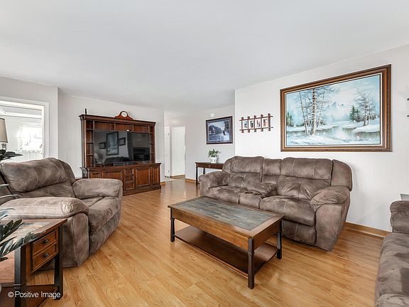 4th image of 1606 Glen Ellyn Rd