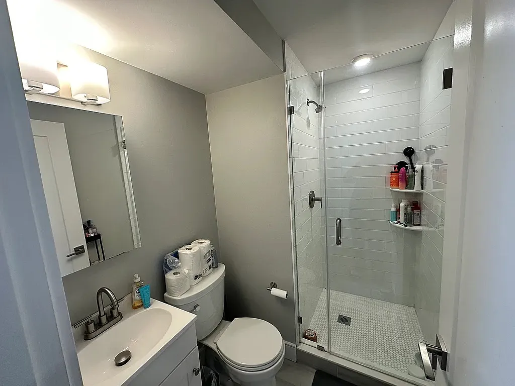 2 bed, 9999 sqft, $3,800 — Photo 1