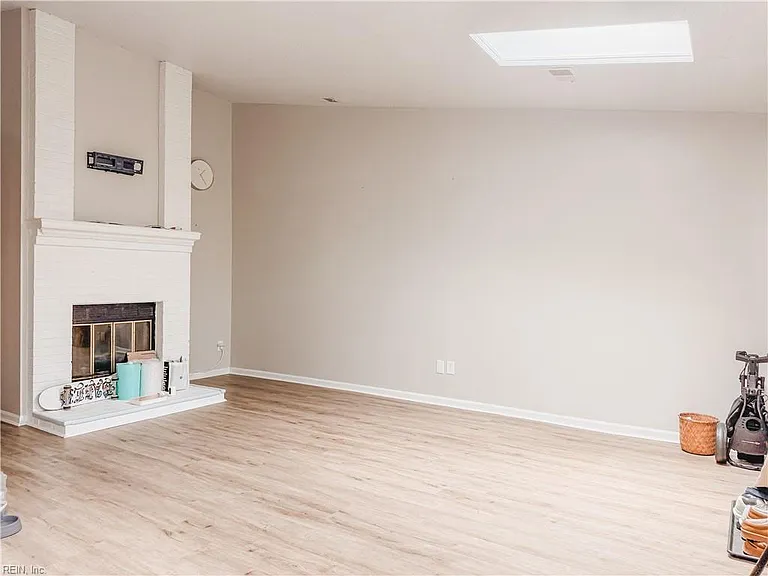 5433 Campus Dr — Photo 8
