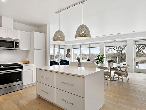 4th image of 3145 Hennepin Ave S #306