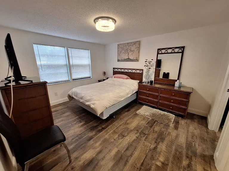 4022 Beaver Ln #1000G — Photo 11