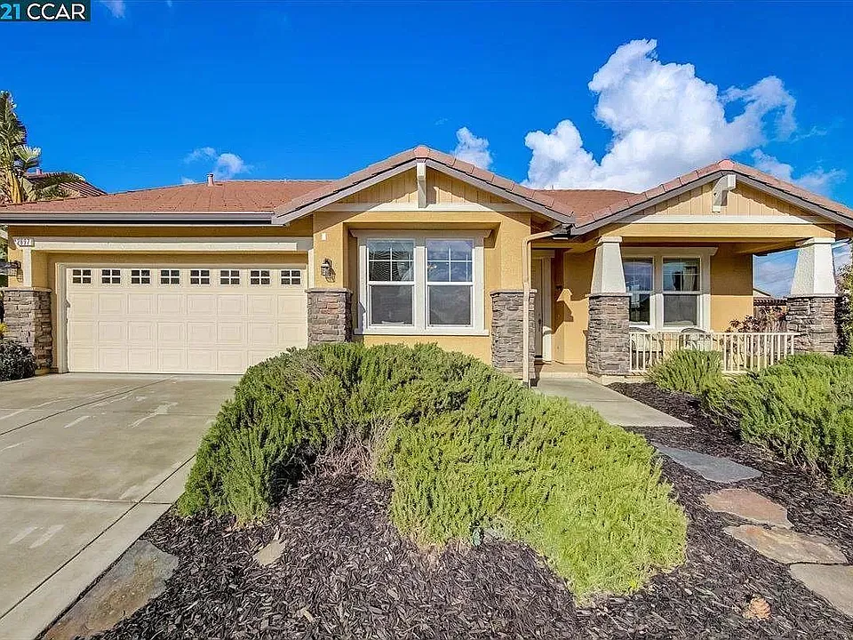 2897 Spanish Bay Dr