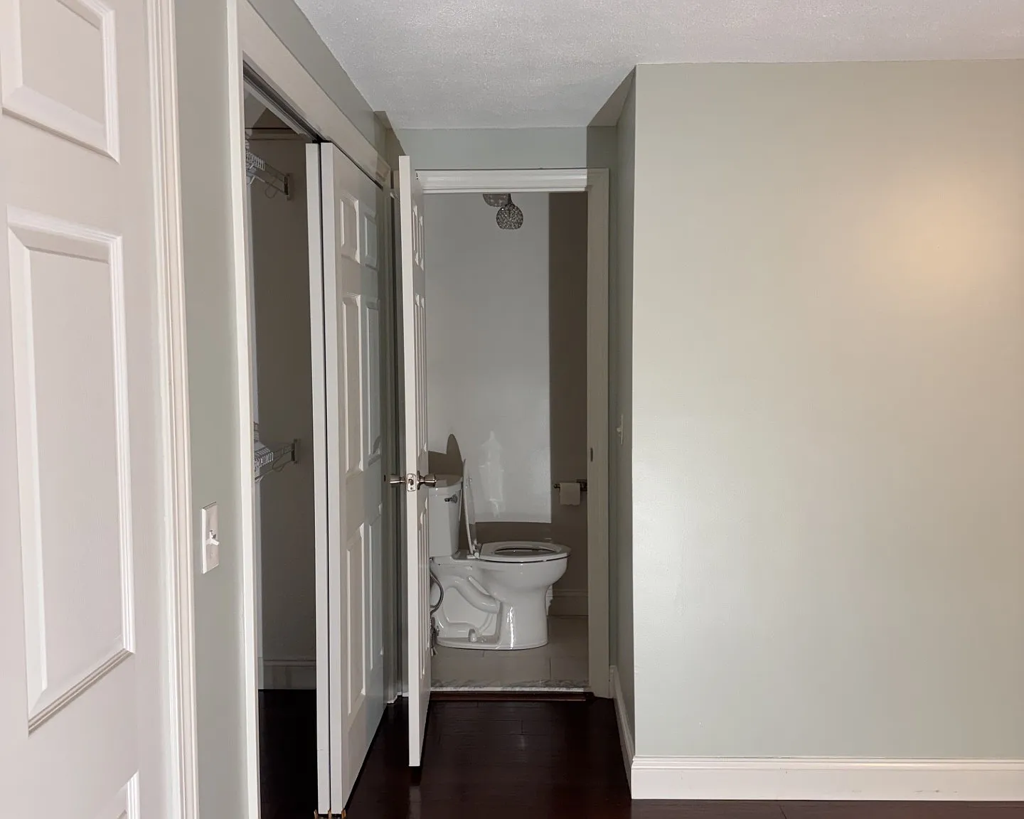 2 bed, 1.5 bath, 1460 sqft, $2,500 — Photo 2