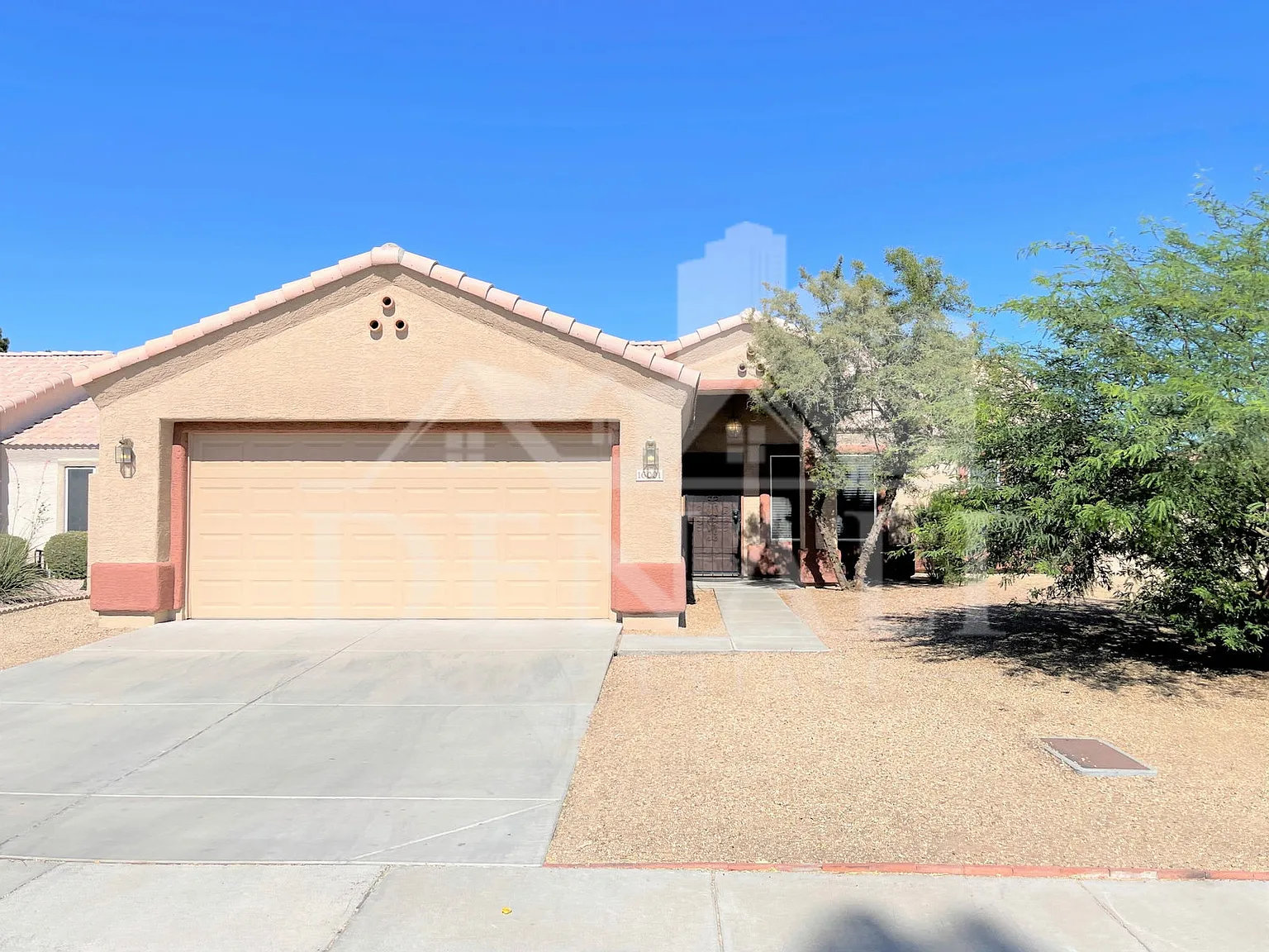 3 bed, 2.0 bath, 1572 sqft, $1,995 — Photo 1