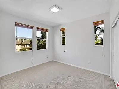 281 N Mar Vista Ave #3 — Photo 15